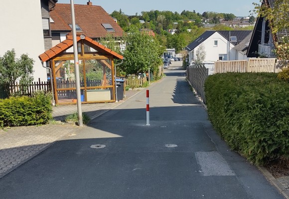Usingen, Benedikt-Burtscher-Straße, Pfostenstandort 2025-05-02