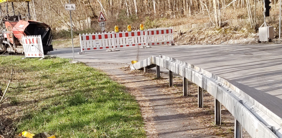 Straensperrung Bahnhof Saalburg, Beginn zur L3041 hin