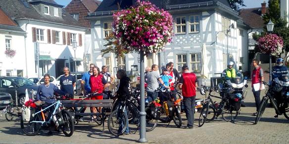 IAA-Demo (Sternfahrt), Bild am Startpunkt Usingen