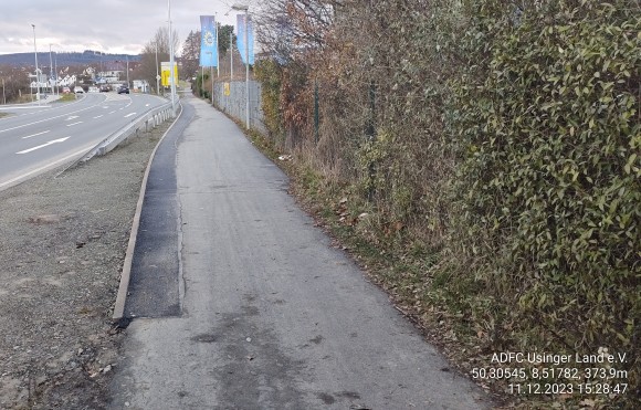 Engstelle Zweirichtungs-Fu-/Radweg an L3270 beseitigt