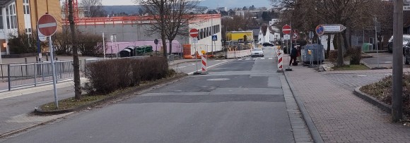 Usingen, Frankfurter Strae (B456), Querungshilfe An der Beund - Blcherstrae