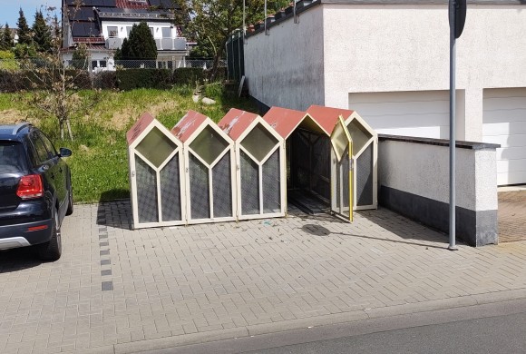 Wehrheim-Bahnhof, Standort Boxen Bahnsteig-Nord-Mitte, Zustand 2023-05-19