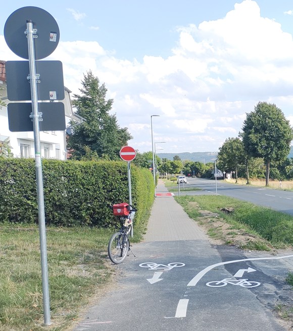 Wegzustand Radweg Wehrheim-Usingen, Hhe Ortsgrenze Wehrheim (Verkehrsfhrung)