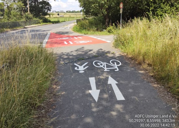 Wegzustand Radweg Wehrheim-Obernhain, Hhe Pfarrmhle (Markierung)