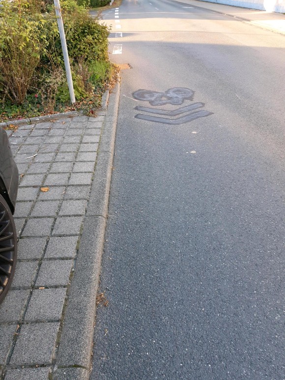 Wegzustand Radweg Wehrheim-Usingen, Einmndung Am alten Sportplatz